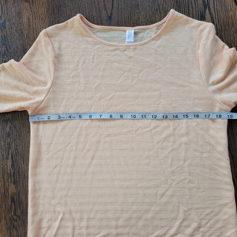 Stars Above Orange Ruffled Hem Cozy T-shirt Size Women's Medium NEW with Tag - Picture 6 of 10